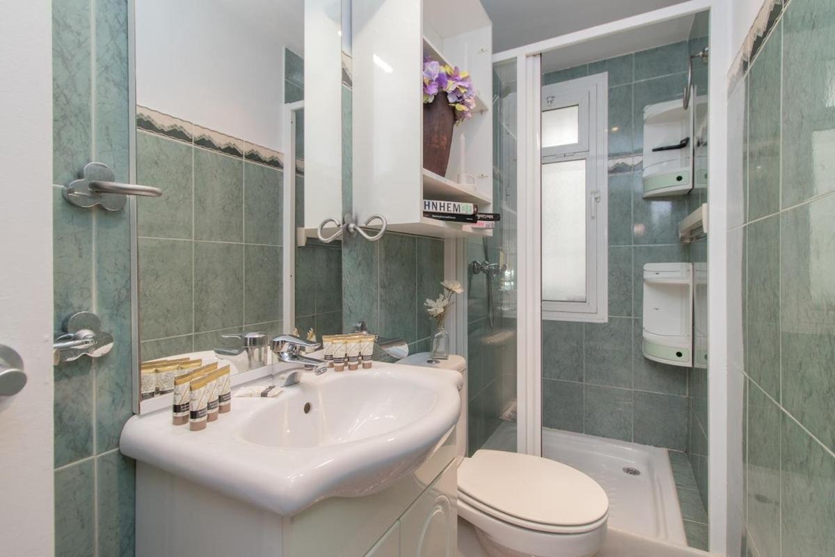 C52 - Seaside 2 Bedrooms By The Center Málaga Exteriör bild